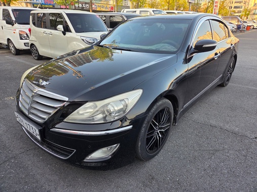 Hyundai Genesis 2011
