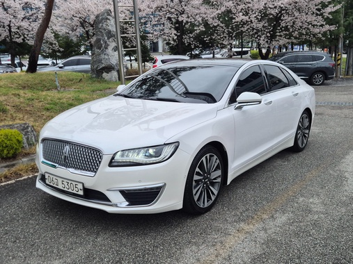 Lincoln MKZ 2020