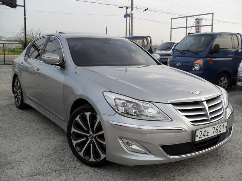 Hyundai Genesis