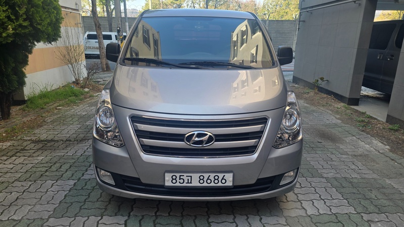 Hyundai Starex