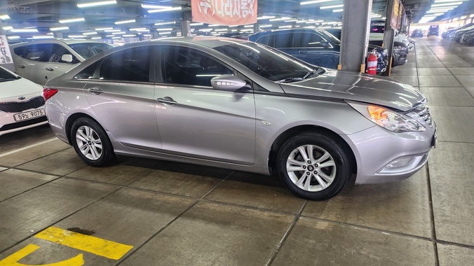 Hyundai Sonata 2009