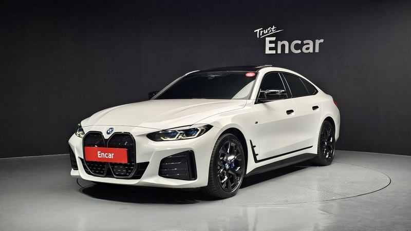 BMW i4