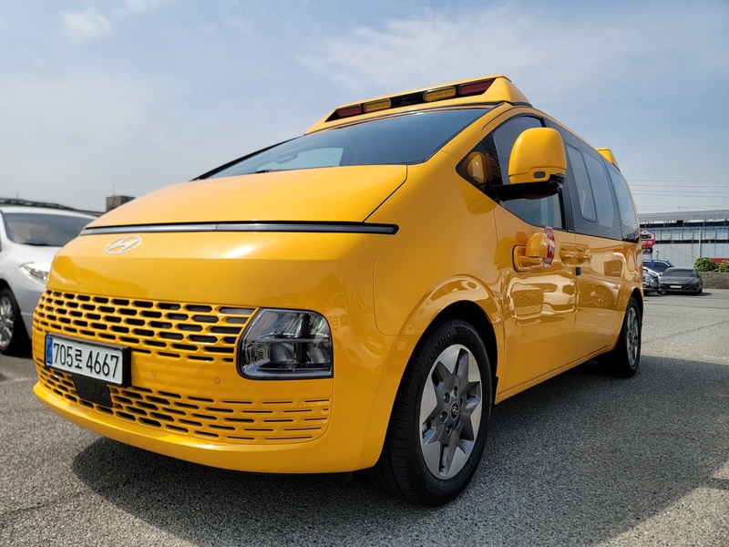 Hyundai Staria