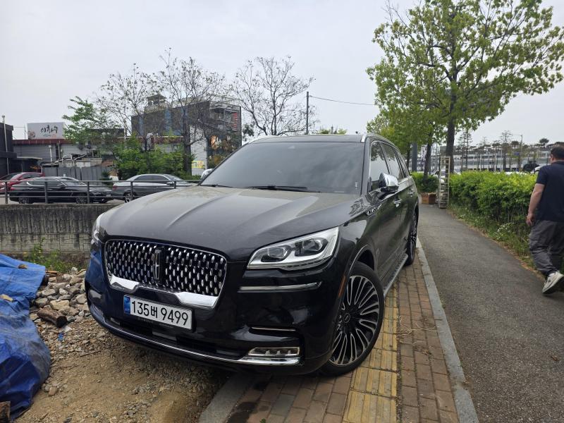 Lincoln Aviator