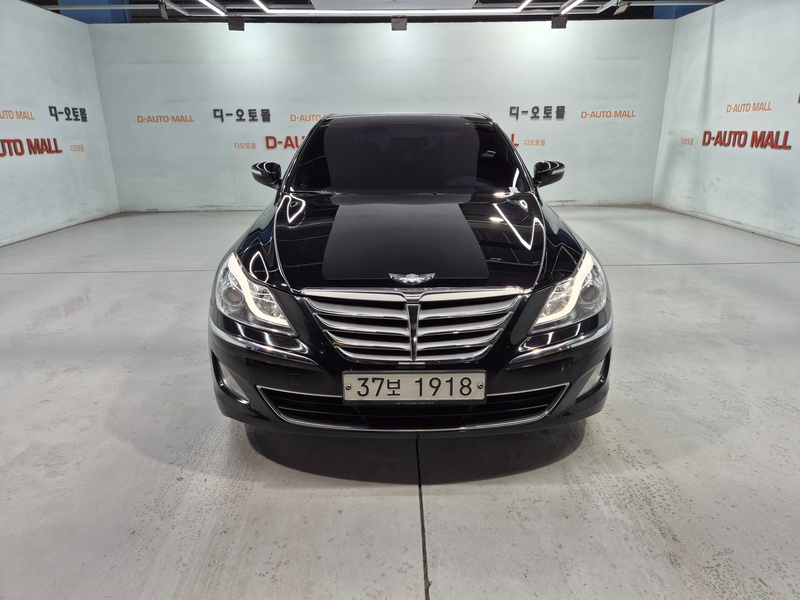 Hyundai Genesis