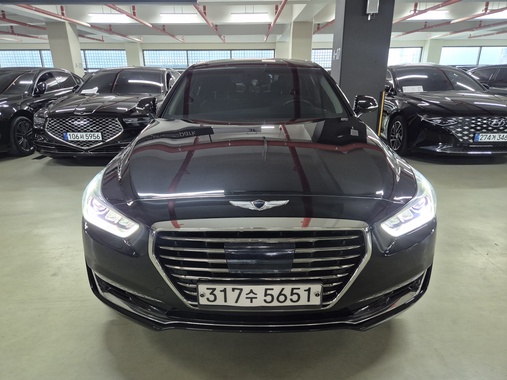 Genesis EQ900 2018