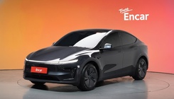 Tesla Model Y 2025
