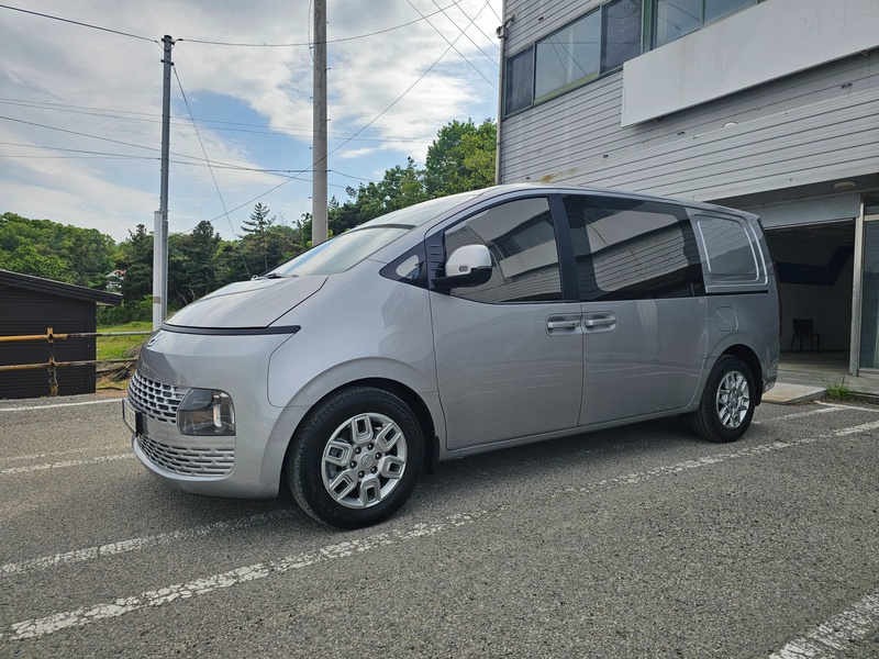 Hyundai Staria