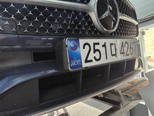 Mercedes-Benz C-Class 2024