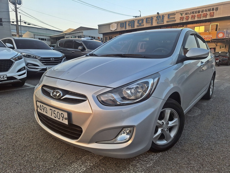 Hyundai Accent