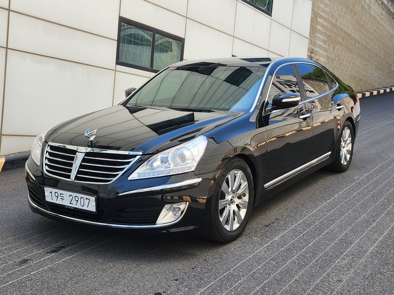 Hyundai Equus