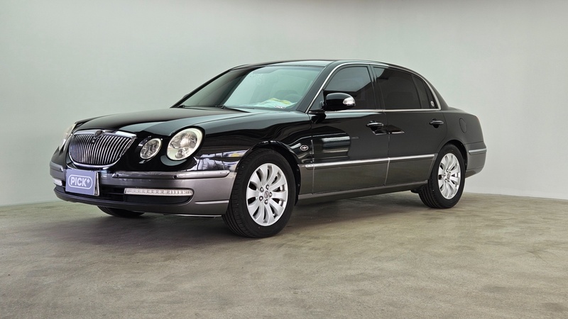 Kia Opirus
