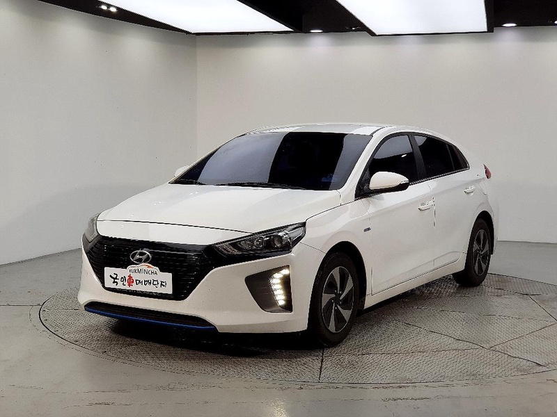 Hyundai Ioniq