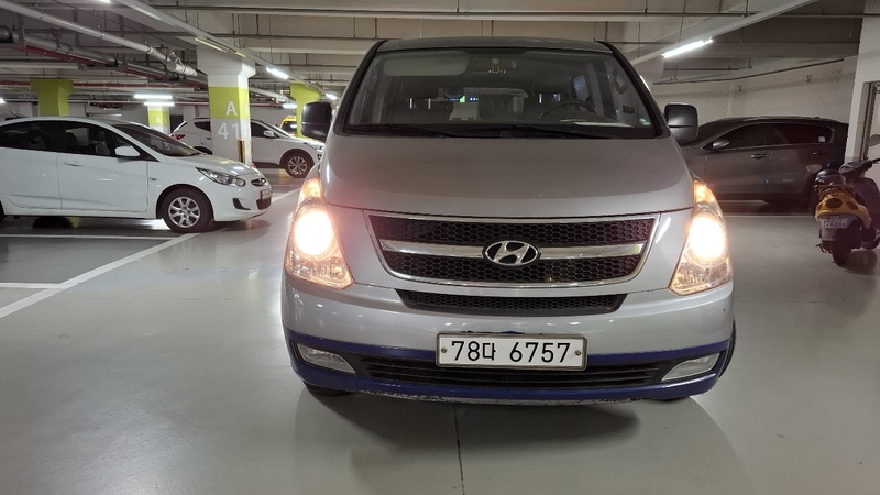 Hyundai Starex
