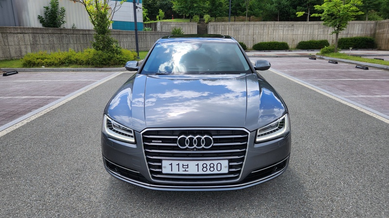 Audi A8