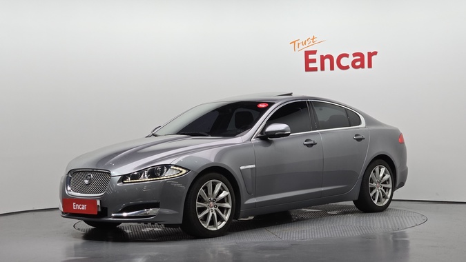 Jaguar XF 2013