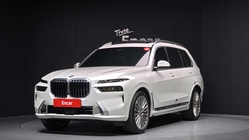 BMW X7 2025