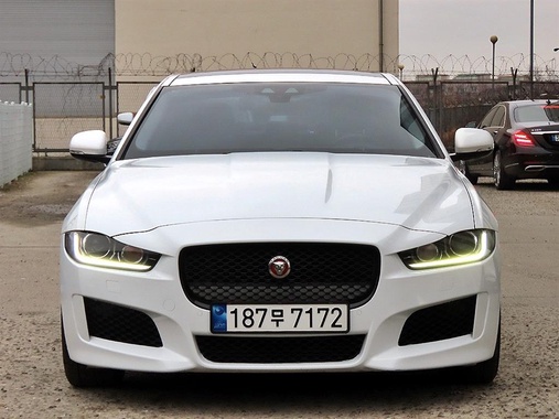 Jaguar XE 2016