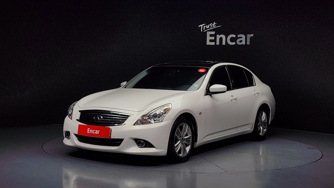 Infiniti G 2011