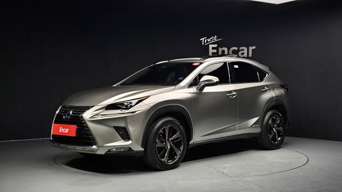 Lexus NX 2021