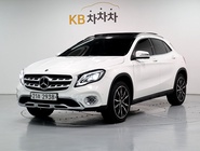 Mercedes-Benz GLA-Class 2019