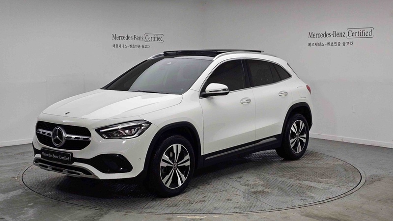 Mercedes-Benz GLA-Class