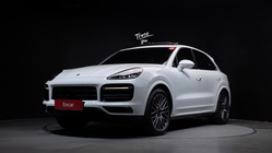 Porsche Cayenne 2021