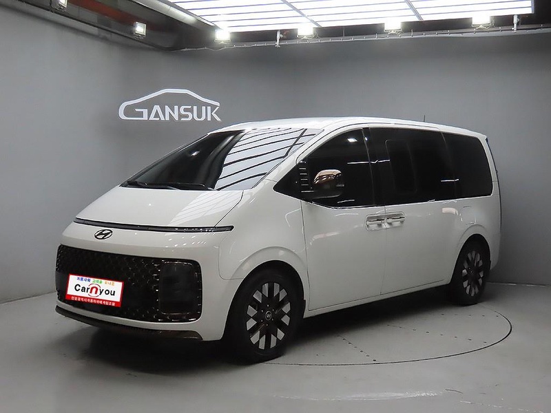 Hyundai Staria