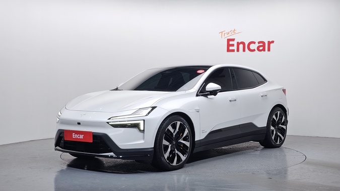Polestar 4 2025