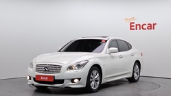 Infiniti M 2010