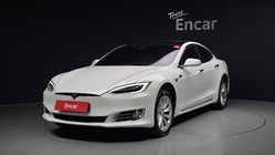 Tesla Model S 2020