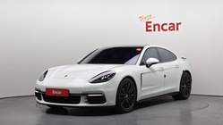 Porsche Panamera 2018