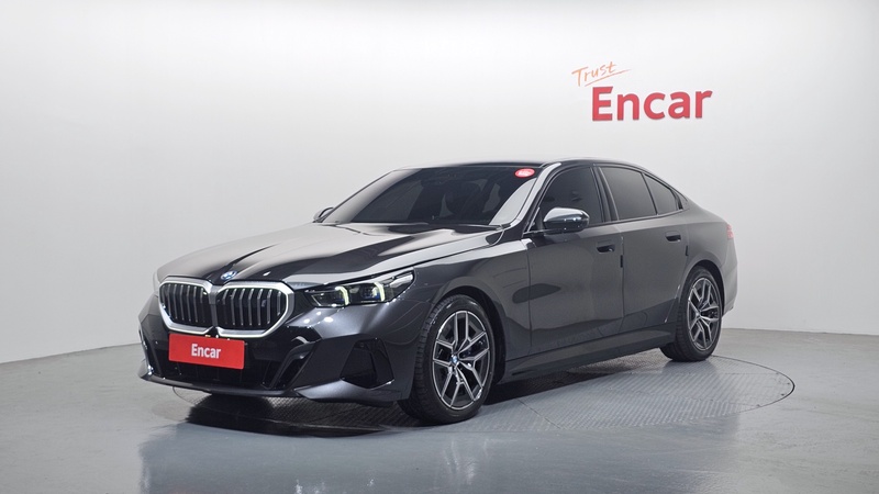 BMW i5