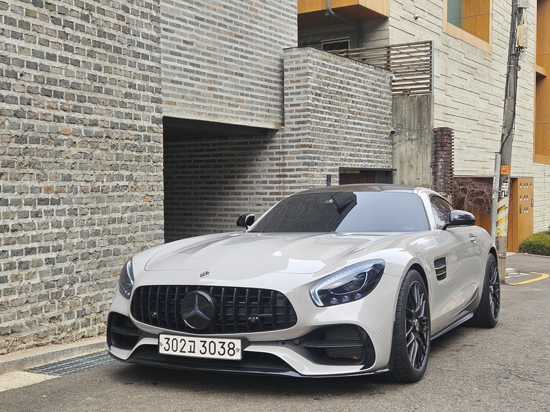 Mercedes-Benz AMG GT