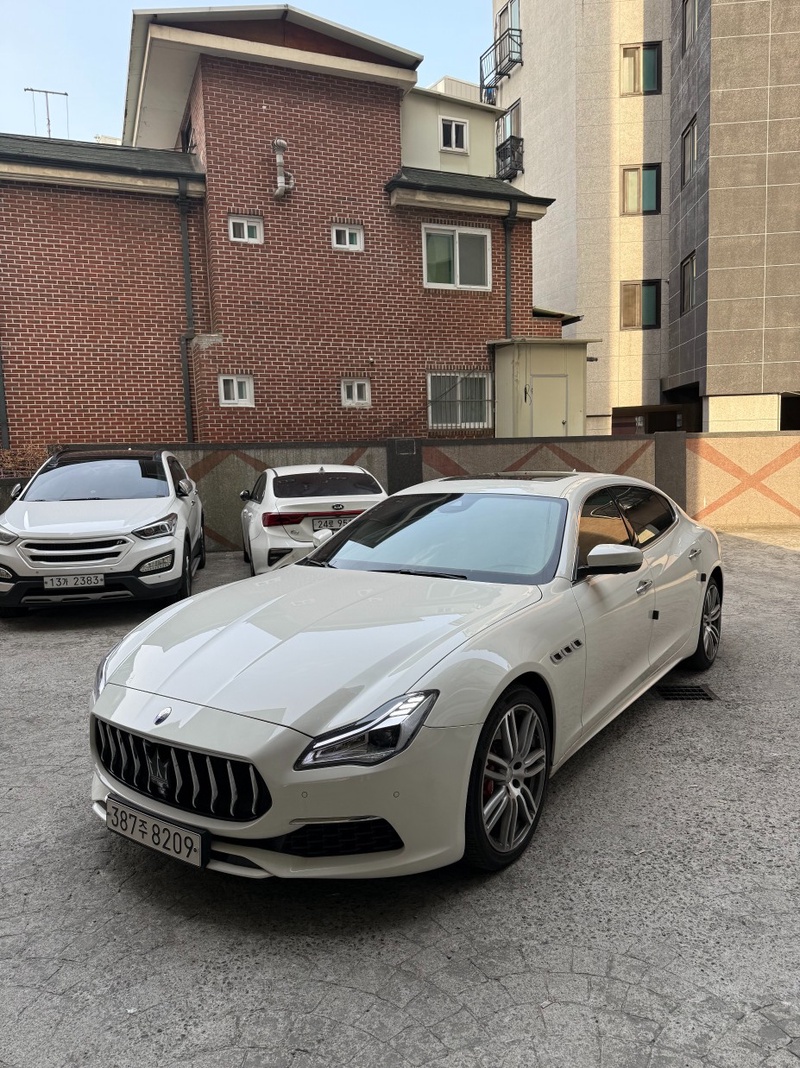 Maserati Quattroporte