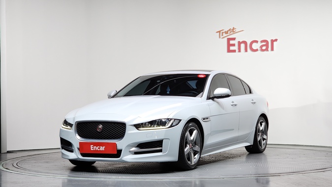 Jaguar XE 2016