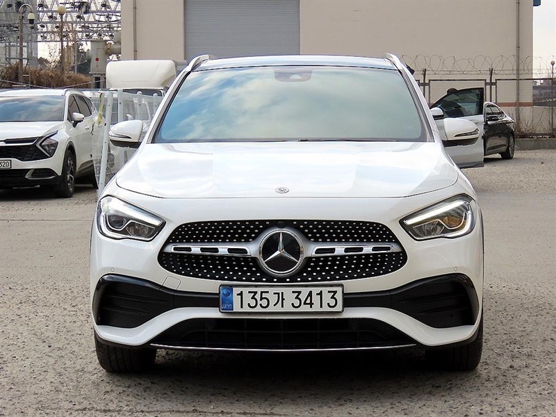 Mercedes-Benz GLA-Class