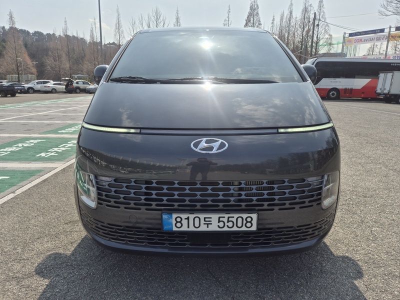 Hyundai Staria