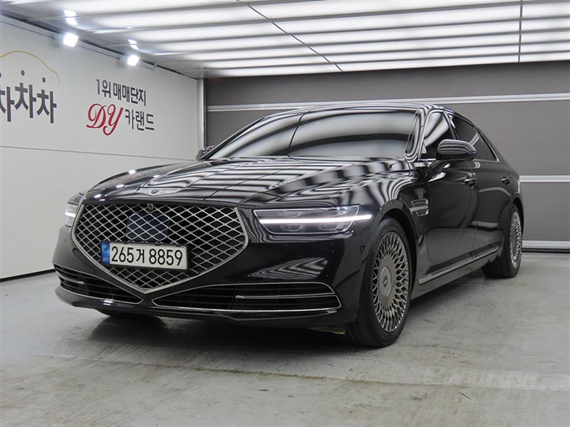 Genesis G90