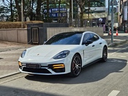 Porsche Panamera 2022