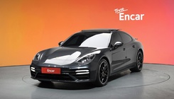 Porsche Panamera 2021