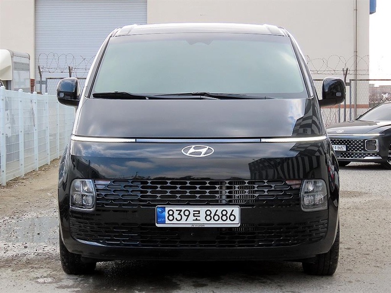 Hyundai Staria