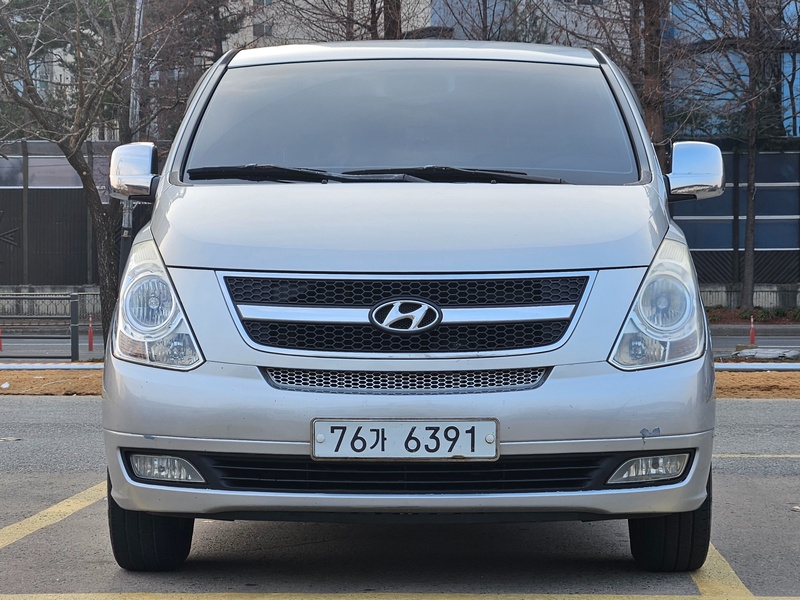 Hyundai Starex