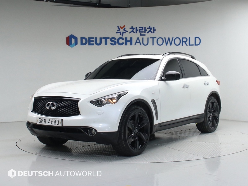 Infiniti QX70