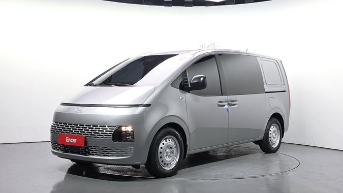 Hyundai Staria 2025