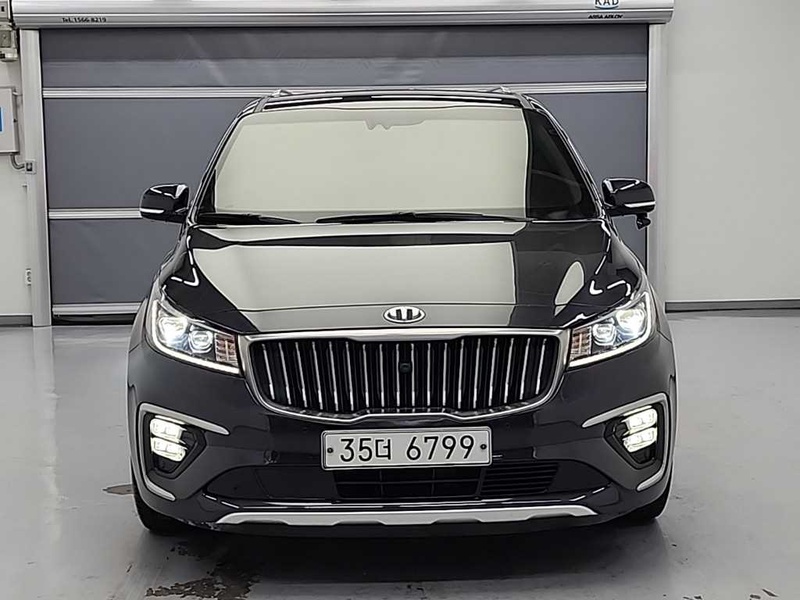Kia Canival