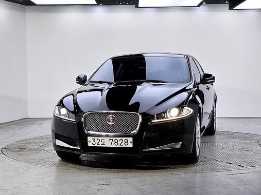 Jaguar XF 2014