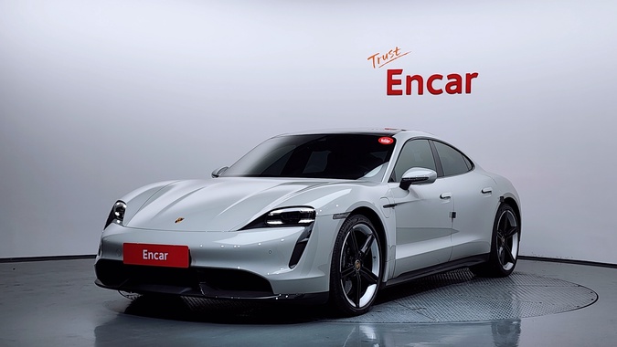 Porsche Taycan 2021