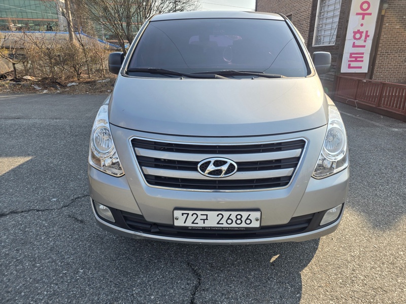 Hyundai Starex