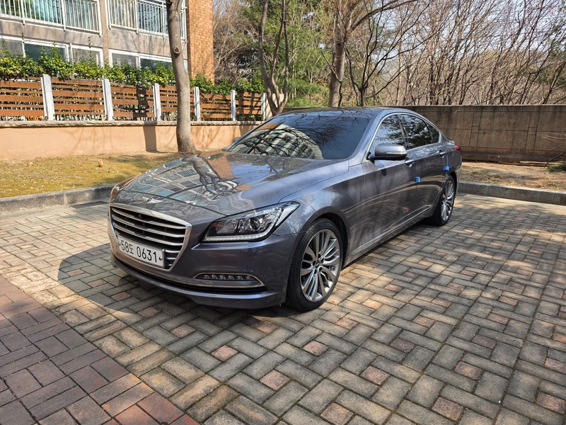 Hyundai Genesis